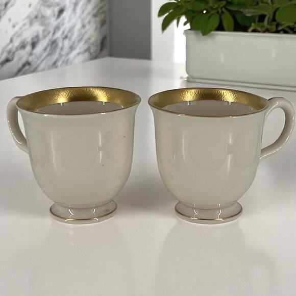 American Manor Shenango Templar Ivory Gold Rim Demitasse Teacups Elegant Vintage - Picture 1 of 15